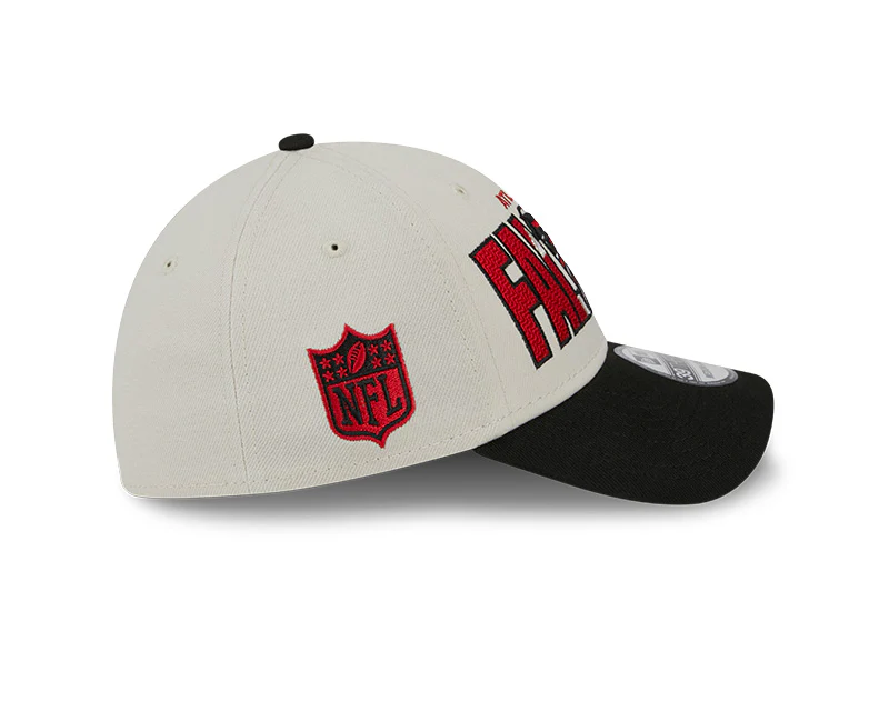 Atlanta Falcons New Era 2023 NFL Draft 39THIRTY Flex Hat - Cream - Image 7