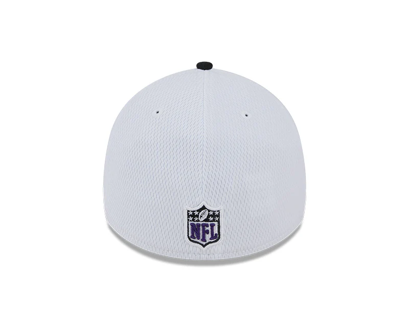 Baltimore Ravens New Era 2023 Sideline 39THIRTY Flex Hat - White/Black - Image 4