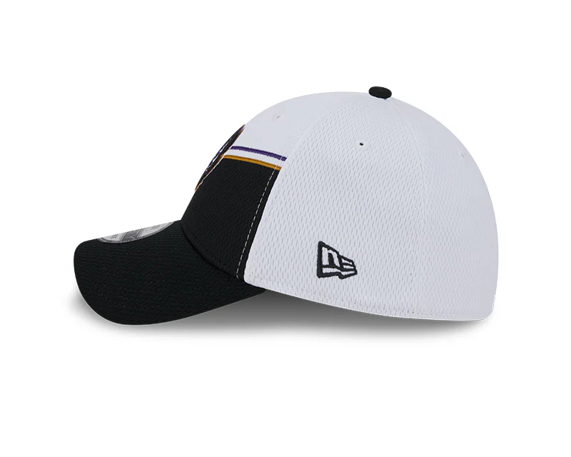 Baltimore Ravens New Era 2023 Sideline 39THIRTY Flex Hat - White/Black - Image 6