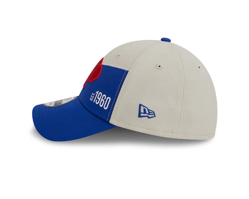 Buffalo Bills New Era 2023 Historic Sideline 39THIRTY Flex Hat - Cream/Royal - Image 4