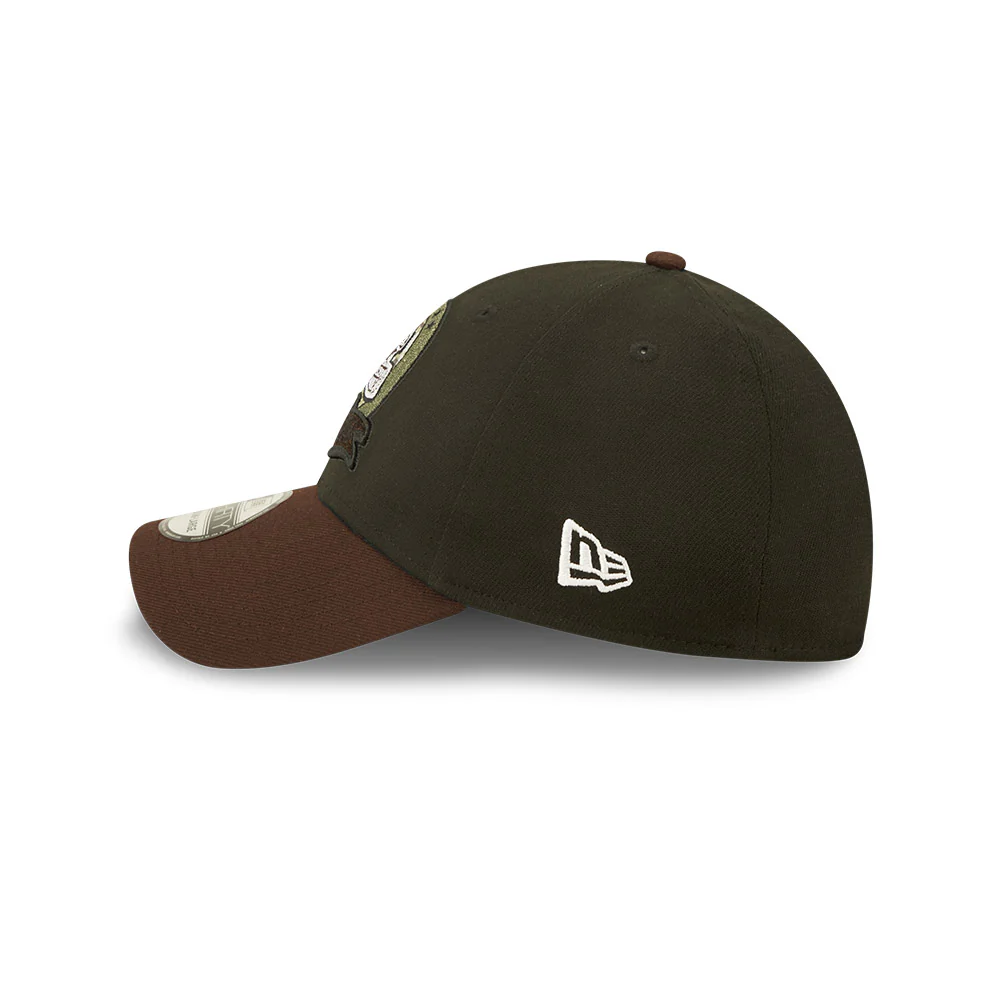Cleveland Browns New Era 2022 Salute To Service - 39THIRTY Flex Hat - Image 6