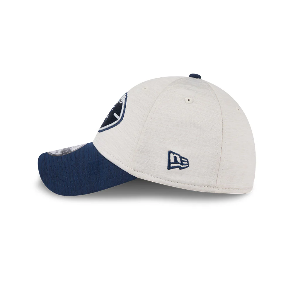 Dallas Cowboys New Era 2024 Sideline Historic 39THIRTY Flex Hat - Stone/ Navy - Image 5