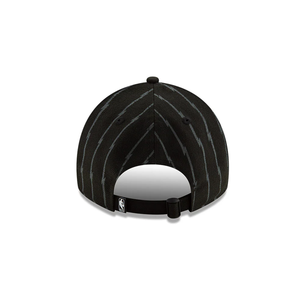 Toronto Raptors Earned Not Given 9Twenty Holiday Edition CS19 Black/Gold New Era Adjustable - Image 5