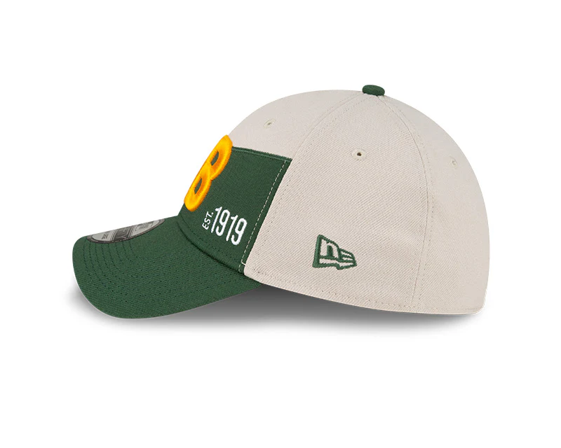 Green Bay Packers New Era 2023 Historic Sideline 39THIRTY Flex Hat - Cream/Green - Image 4