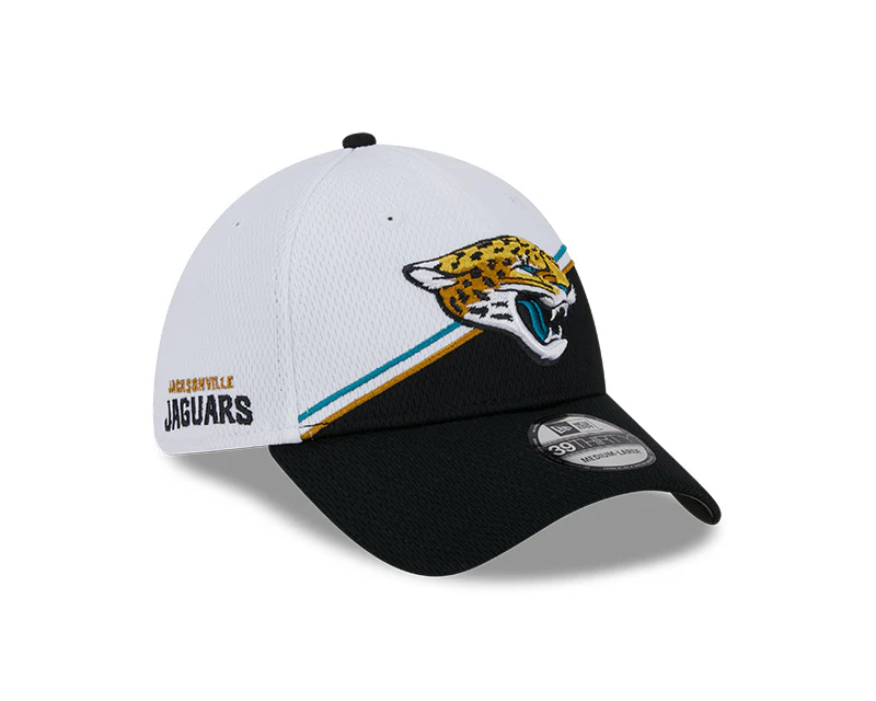 Jacksonville Jaguars New Era 2023 Sideline 39THIRTY Flex Hat - White/Black - Image 3