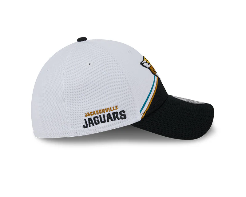 Jacksonville Jaguars New Era 2023 Sideline 39THIRTY Flex Hat - White/Black - Image 7