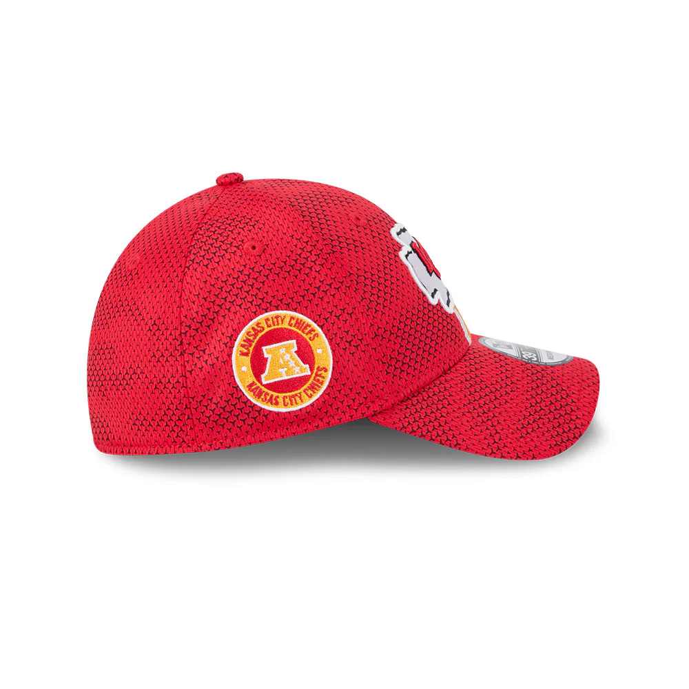 Kansas City Chiefs NFL 2024 Sideline New Era 39 Thirty Flex Hat - Red - Image 3