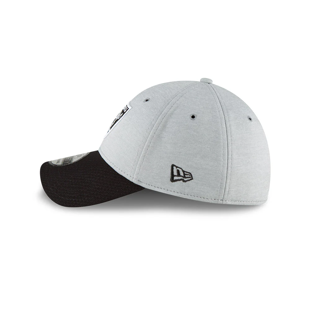 Las Vegas Raiders New Era 2018 On Field Sideline Home 39Thirty Flex Fit Hat - Image 5