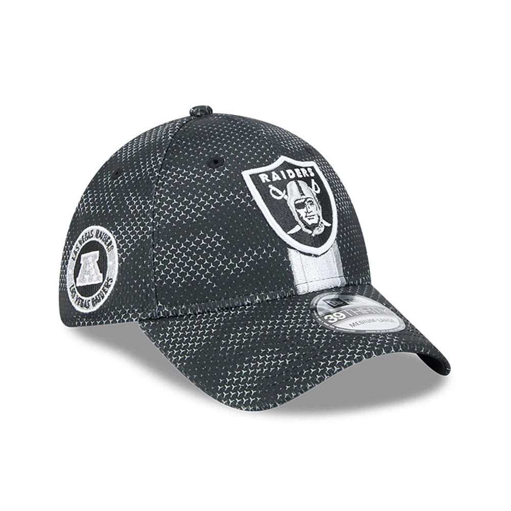 Las Vegas Raiders NFL 2024 Sideline New Era 39 Thirty Flex Hat - Black / Grey - Image 2