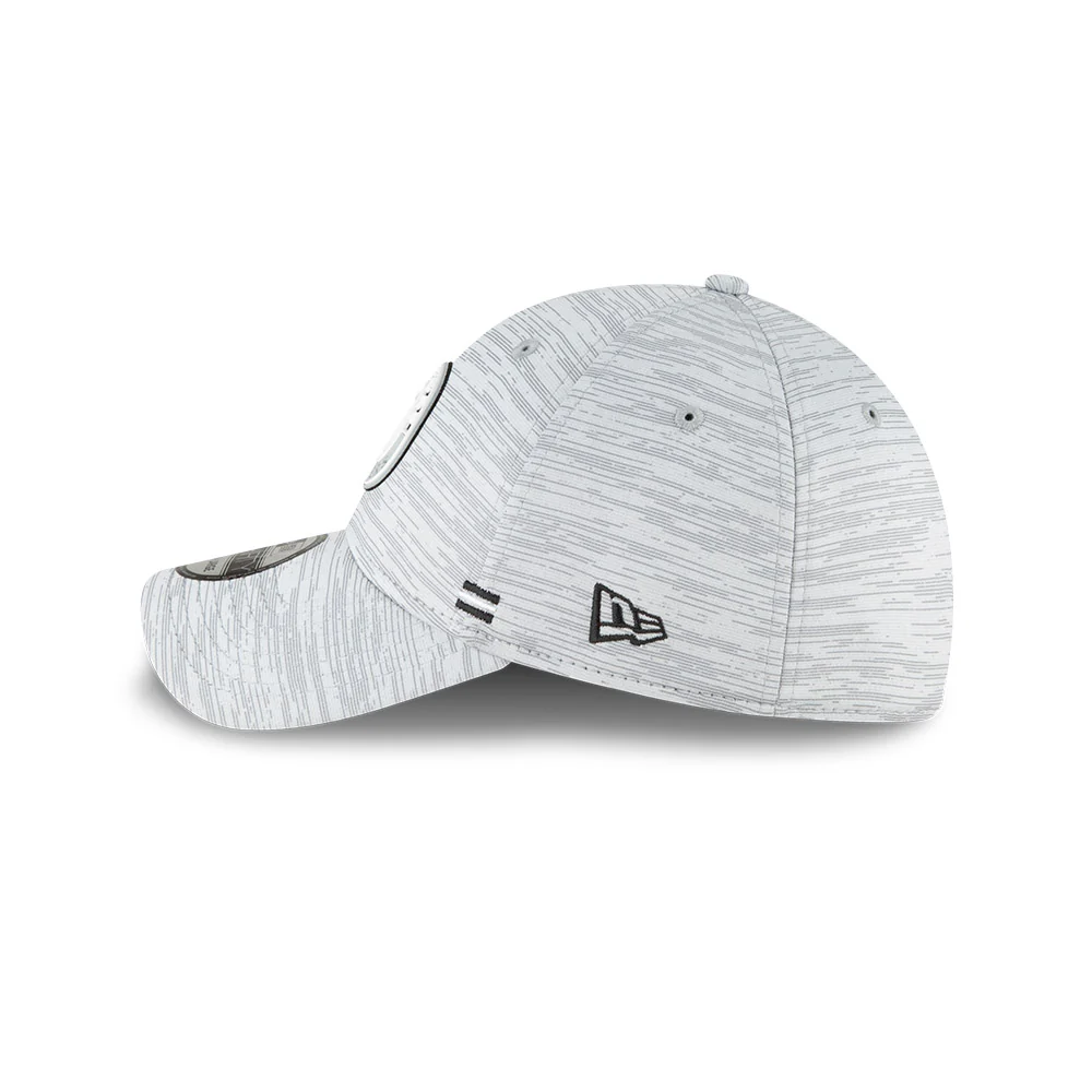 Las Vegas Raiders Official NFL 2020 Fall Sideline 39Thirty Stretch Fit Hat - Image 5