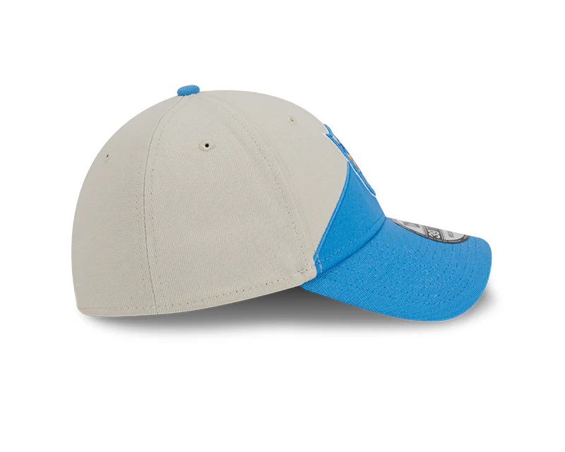 Los Angeles Chargers New Era 2023 Historic Sideline 39THIRTY Flex Hat - Cream/Blue - Image 5