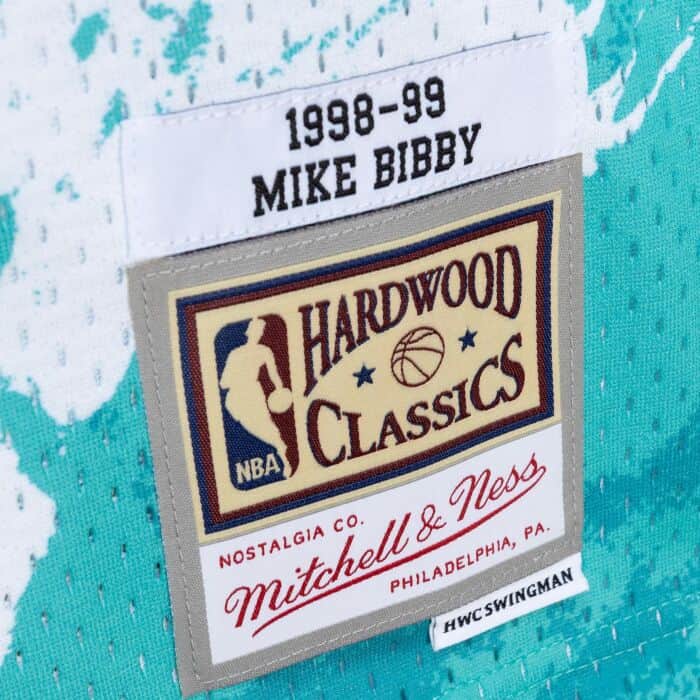 Mike Bibby #10 Vancouver Grizzlies Mitchell & Ness Team Marble 1998-99 Hardwood Classic Teal Swingman Jersey - Image 4