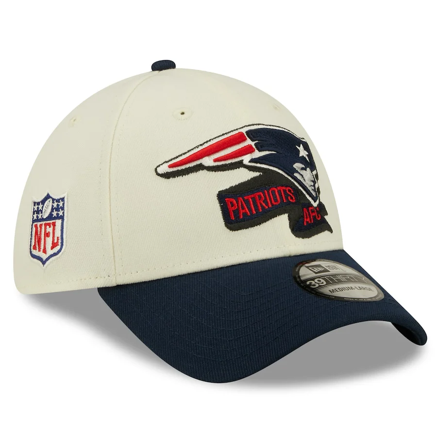 New England Patriots 2022 Sideline New Era Cream/Navy - 39THIRTY 2-Tone Flex Hat - Image 2