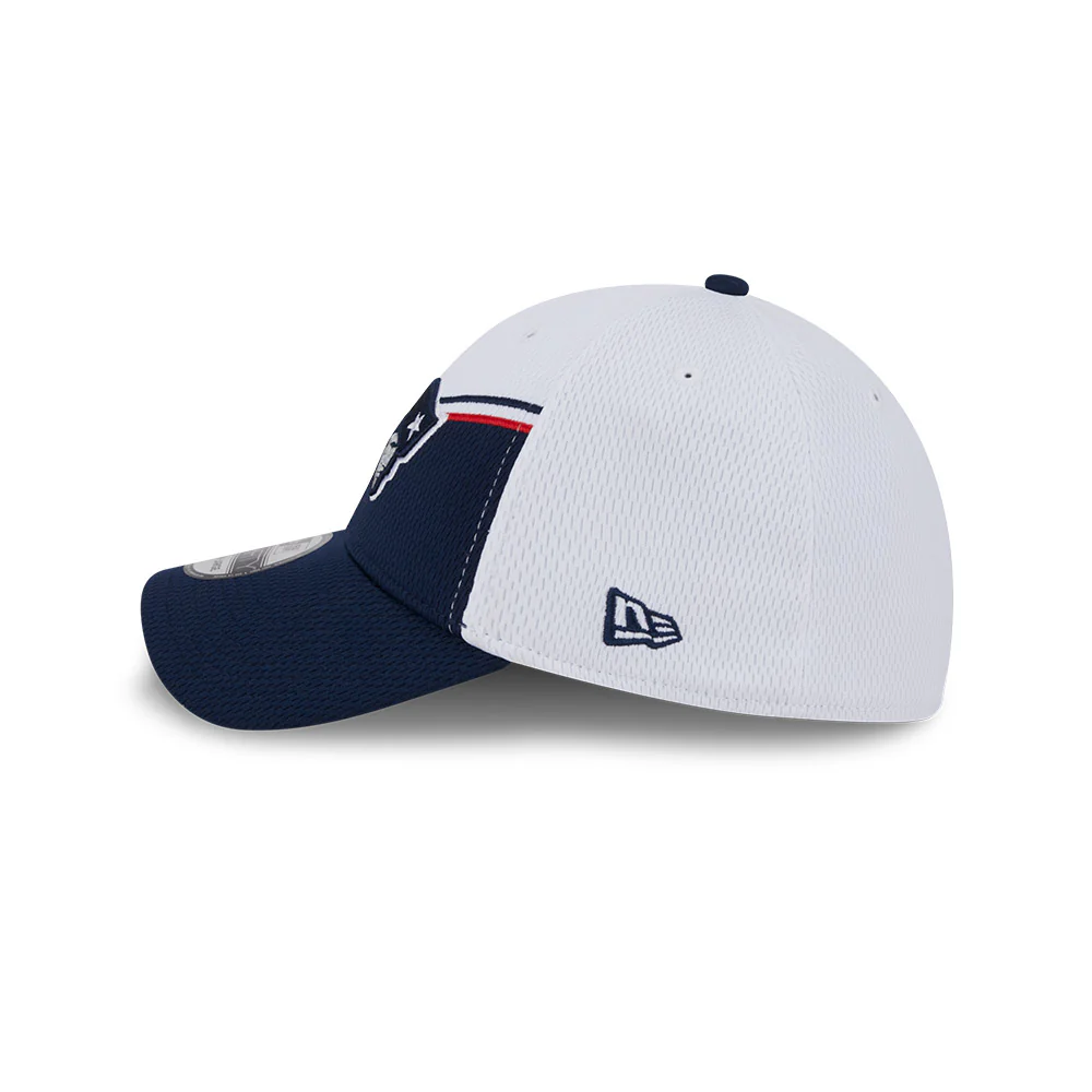 New England Patriots New Era 2023 Sideline 39THIRTY Flex Hat - White/Navy - Image 4