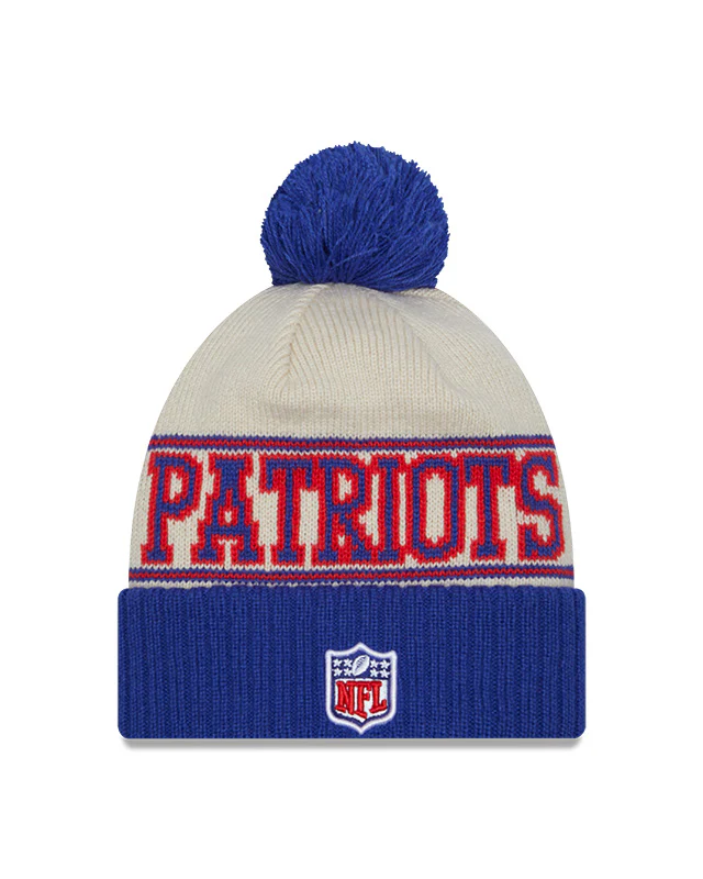 New England Patriots New Era 2023 Sideline Historic Pom Cuffed Knit Hat - Cream/Blue - Image 2