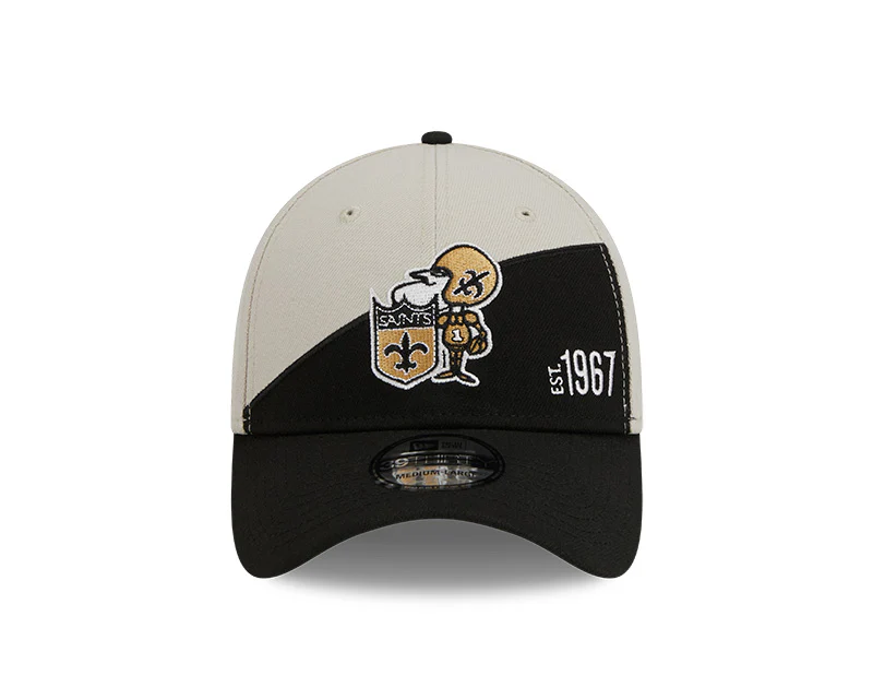 New Orleans Saints New Era 2023 Historic Sideline 39THIRTY Flex Hat - Cream/Black - Image 2