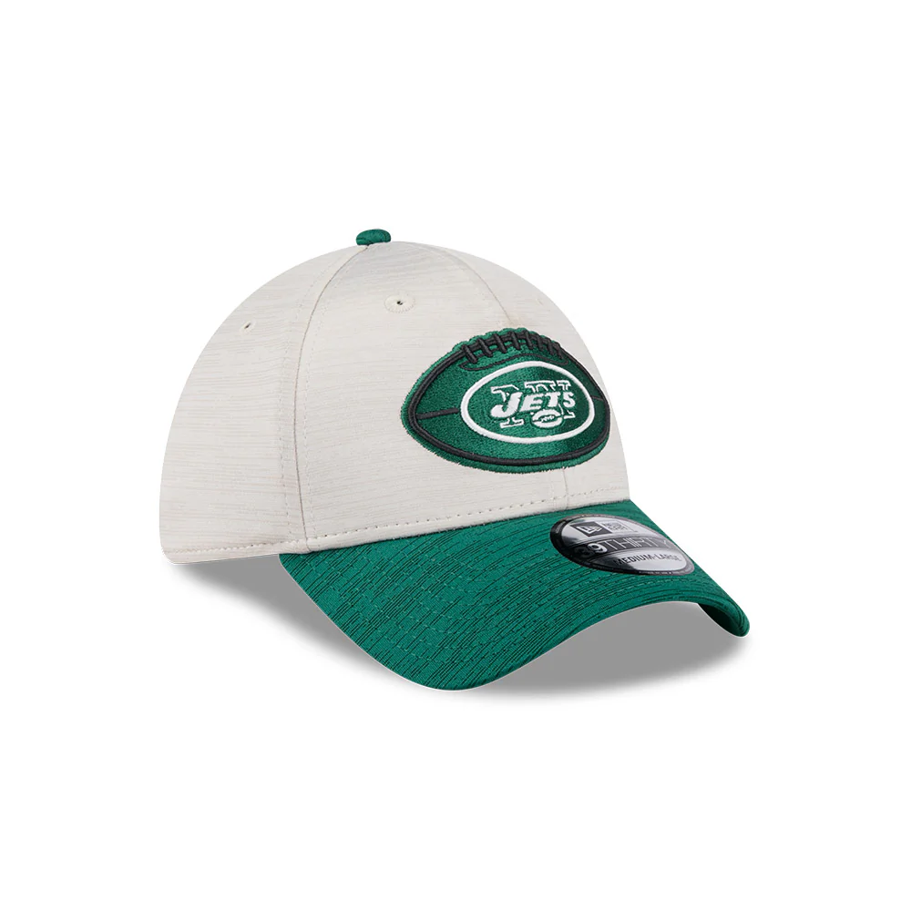 New York Jets New Era 2024 Sideline Historic 39THIRTY Flex Hat - Stone / Green - Image 2