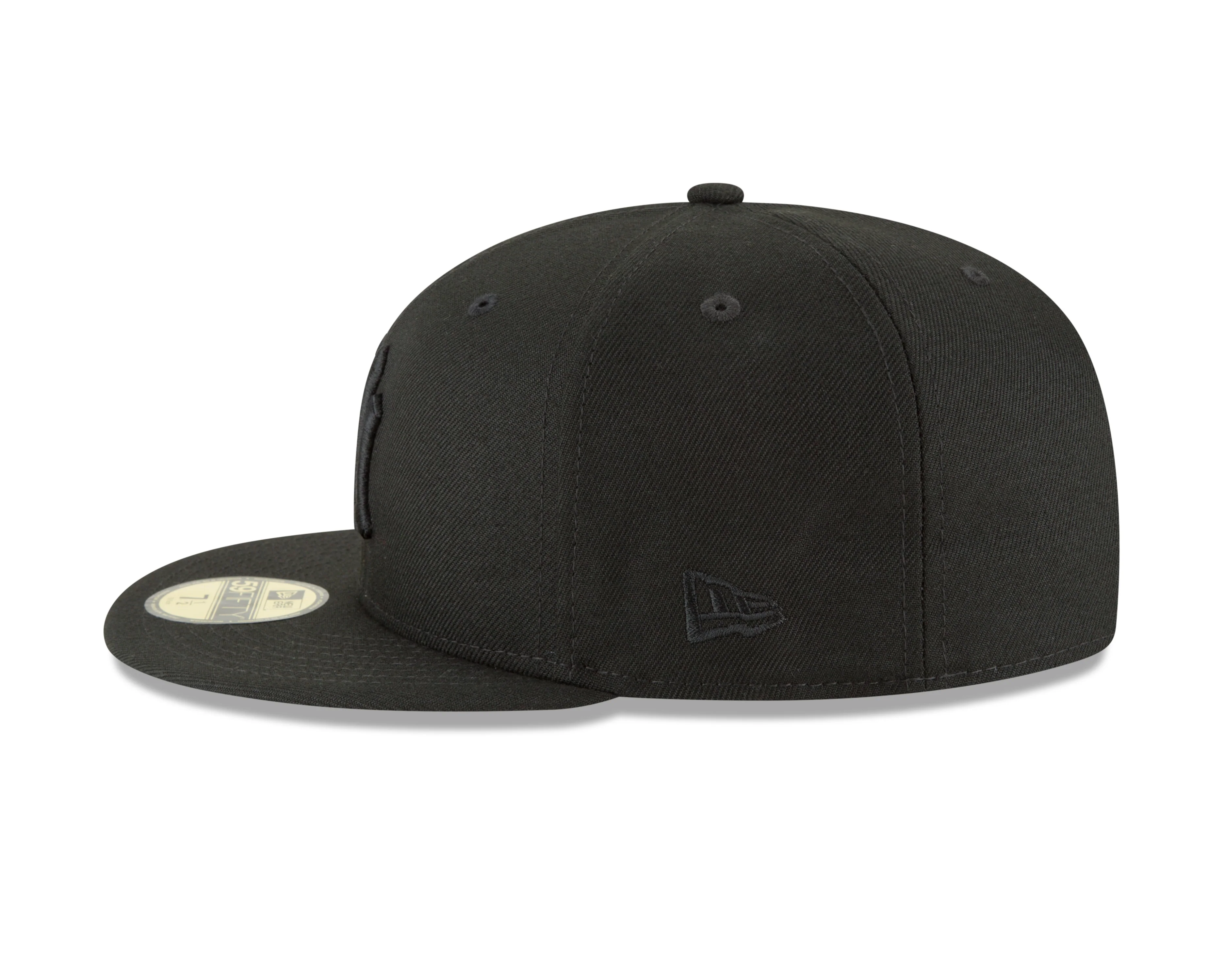 New York Yankees Black on Black 59fifty Fitted Hat - Image 4