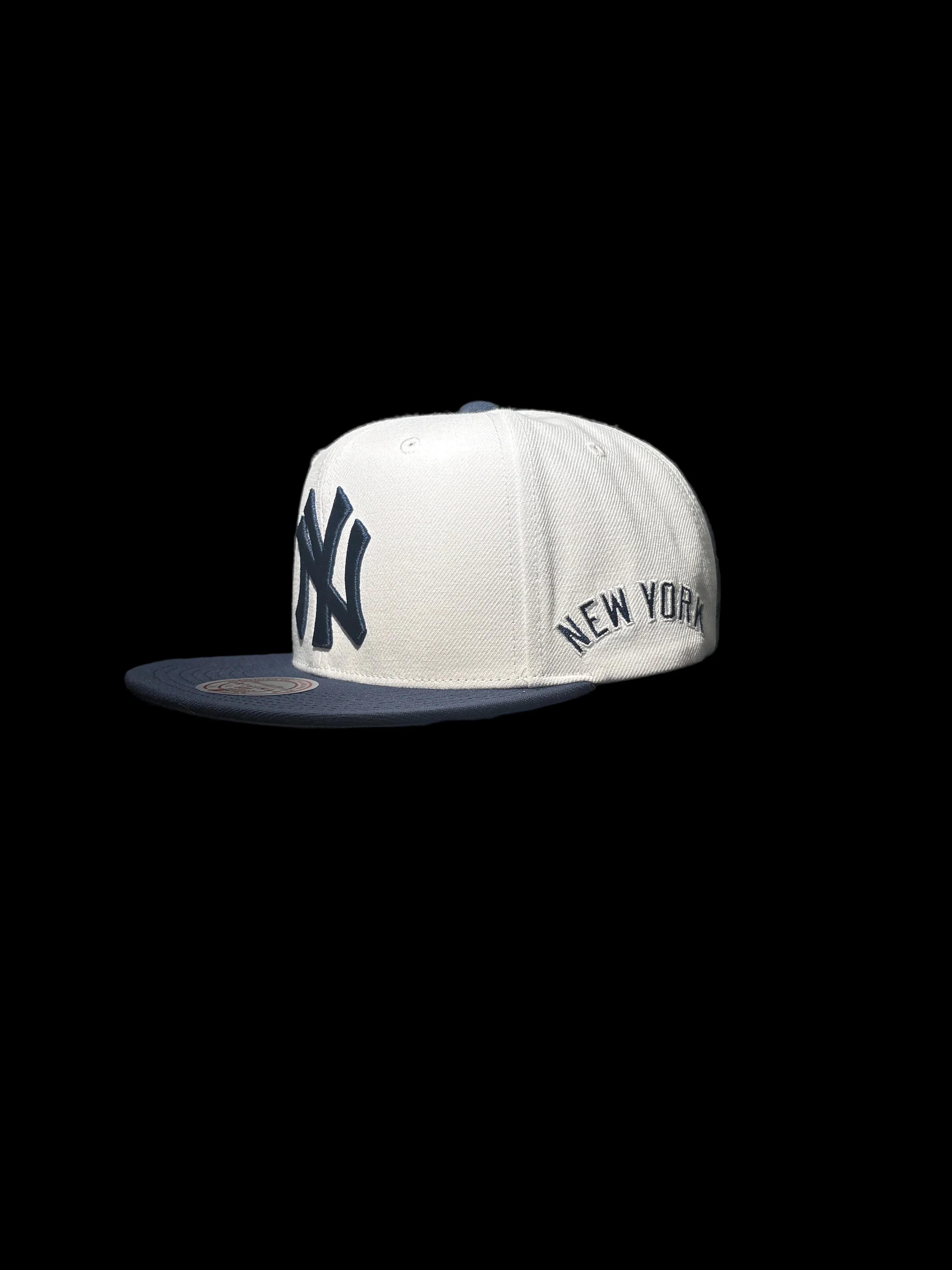 New York Yankees Mitchell & Ness Two-Tone Legendary Original Fit Snapback Hat - Navy/White - Image 2
