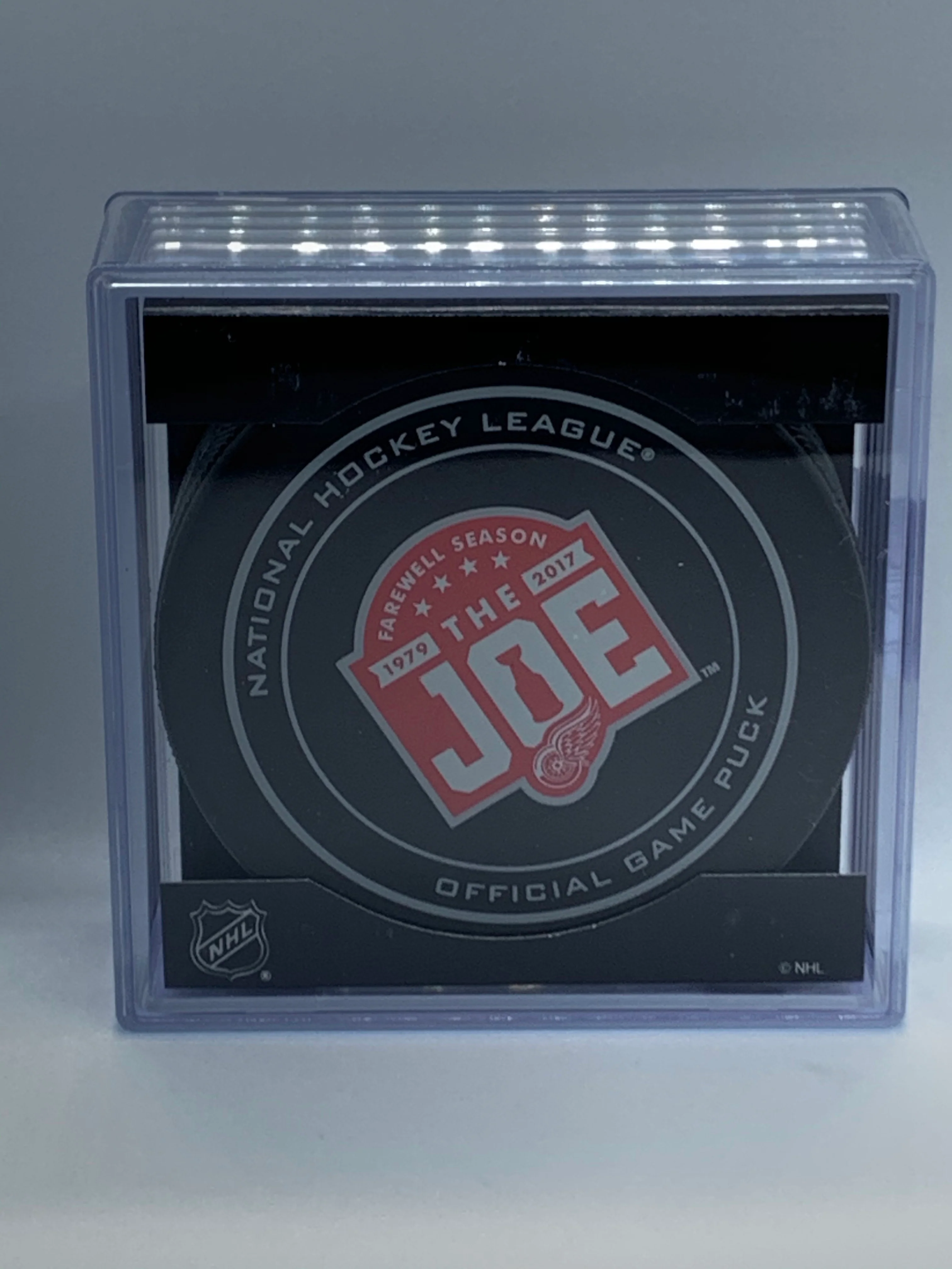 NHL Detroit Red Wings Farewell Season Official Game Puck