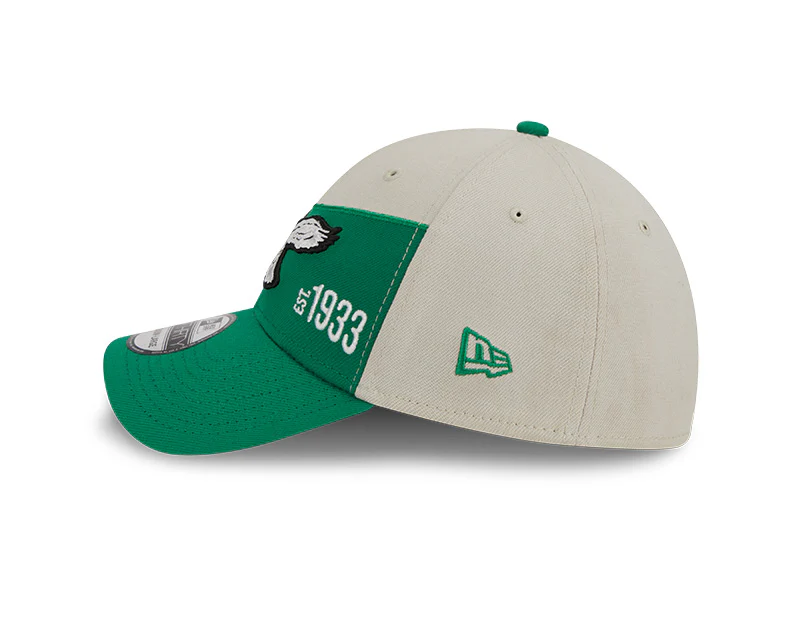 Philadelphia Eagles New Era 2023 Historic Sideline 39THIRTY Flex Hat - Cream/Green - Image 4
