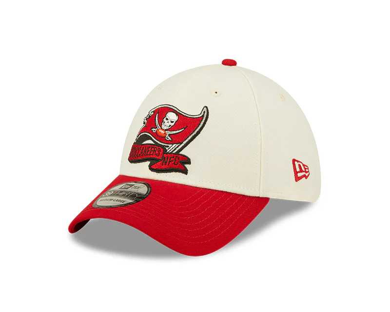 Tampa Bay Buccaneers 2022 Sideline New Era Cream/Red - 39THIRTY 2-Tone Flex Hat - Image 2