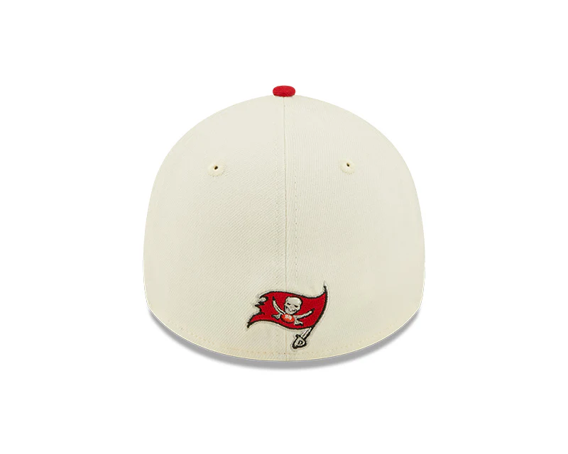 Tampa Bay Buccaneers 2022 Sideline New Era Cream/Red - 39THIRTY 2-Tone Flex Hat - Image 3