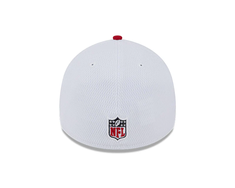 Tampa Bay Buccaneers New Era 2023 Sideline 39THIRTY Flex Hat - White/Red - Image 4