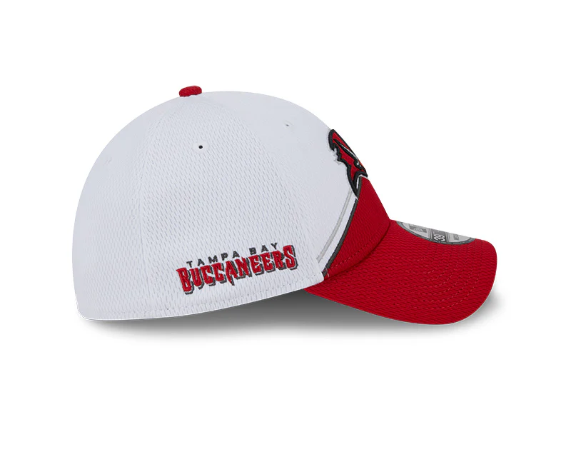 Tampa Bay Buccaneers New Era 2023 Sideline 39THIRTY Flex Hat - White/Red - Image 6