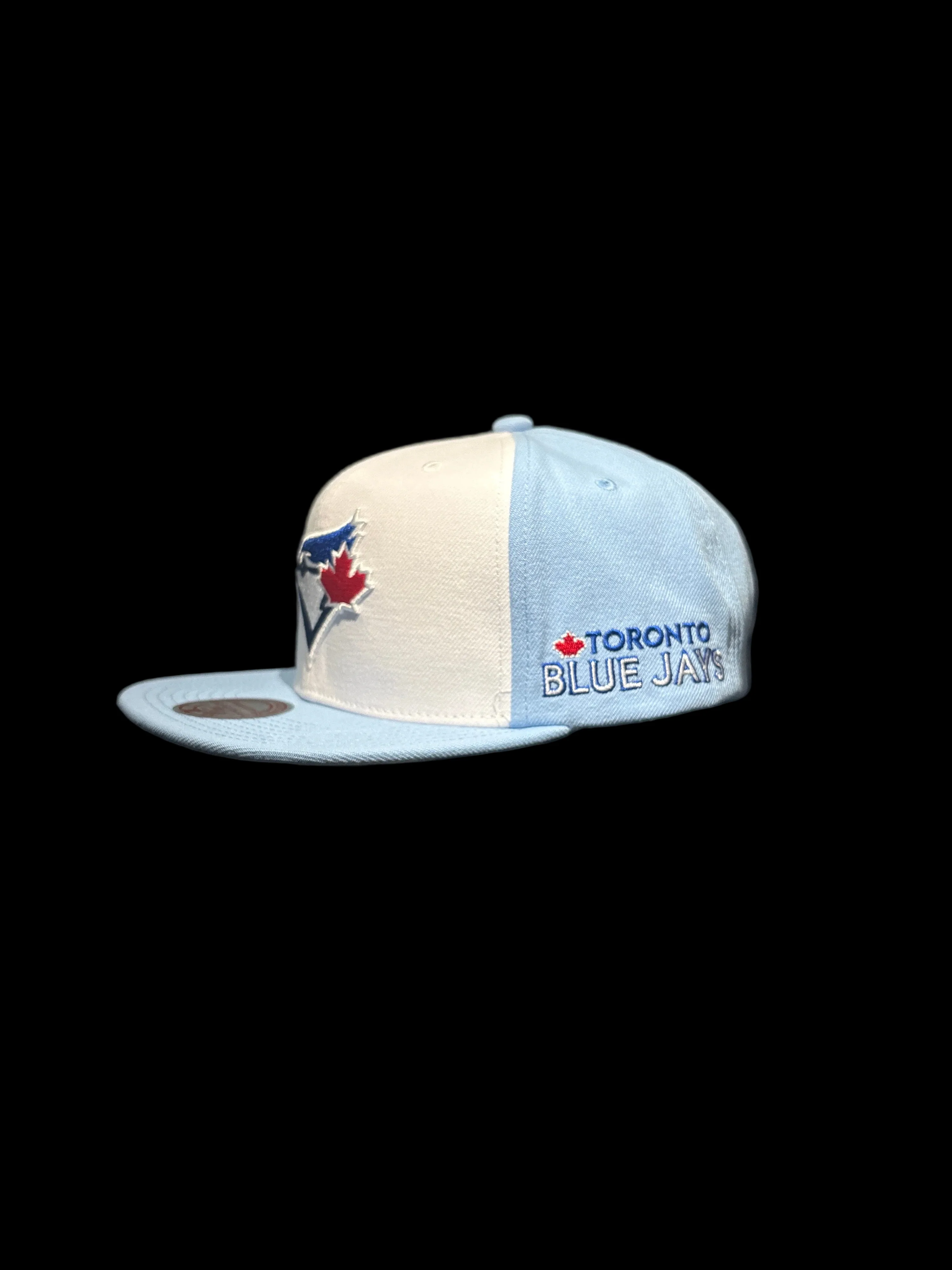 Toronto Blue Jays Mitchell & Ness Two-Tone Legendary Original Fit Snapback Hat - Sky Blue/White - Image 2