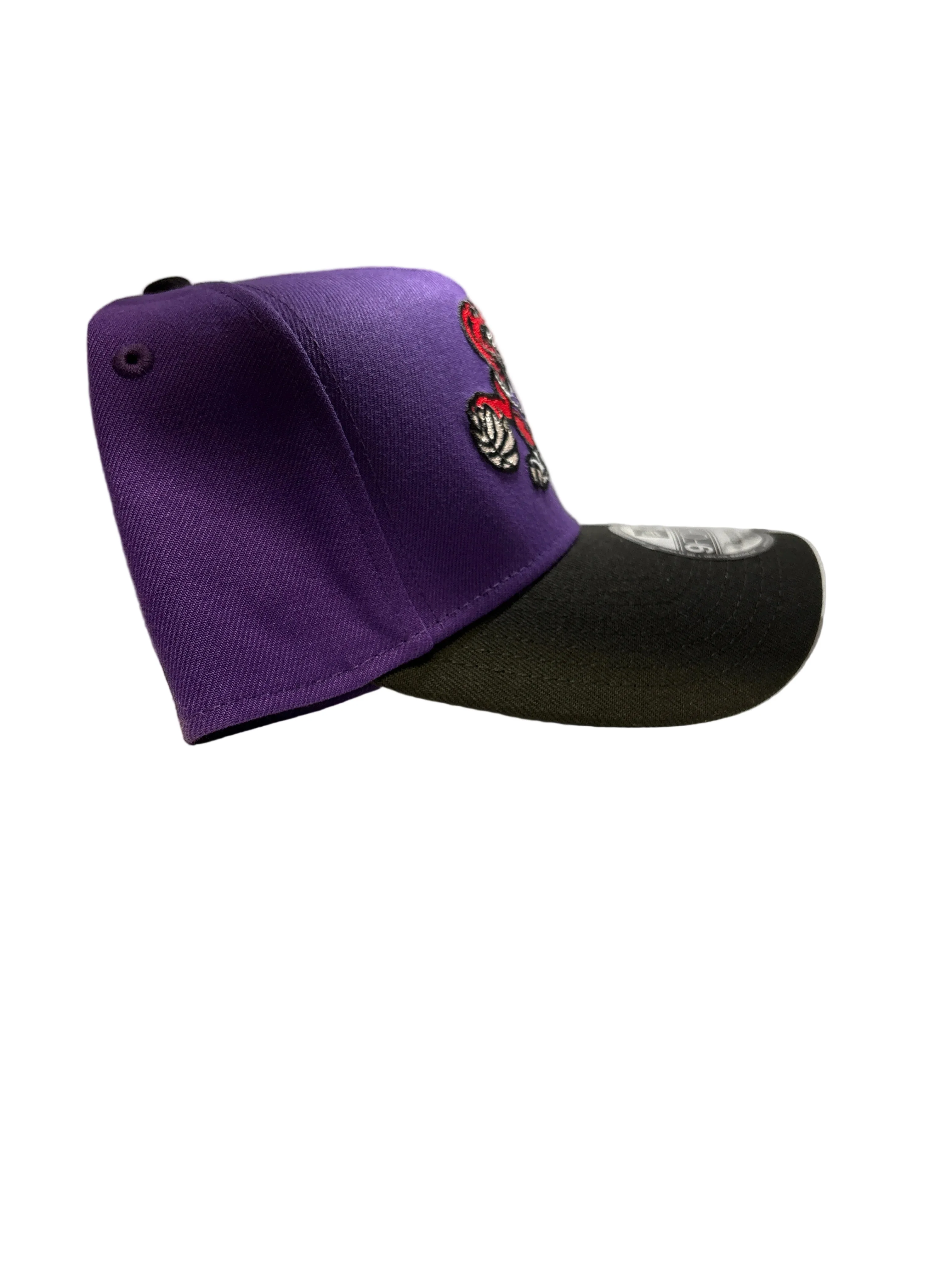 Toronto Raptors New Era Retro OG Raptor 9FORTY A-Frame Adjustable Hat - Purple/Black - Image 4