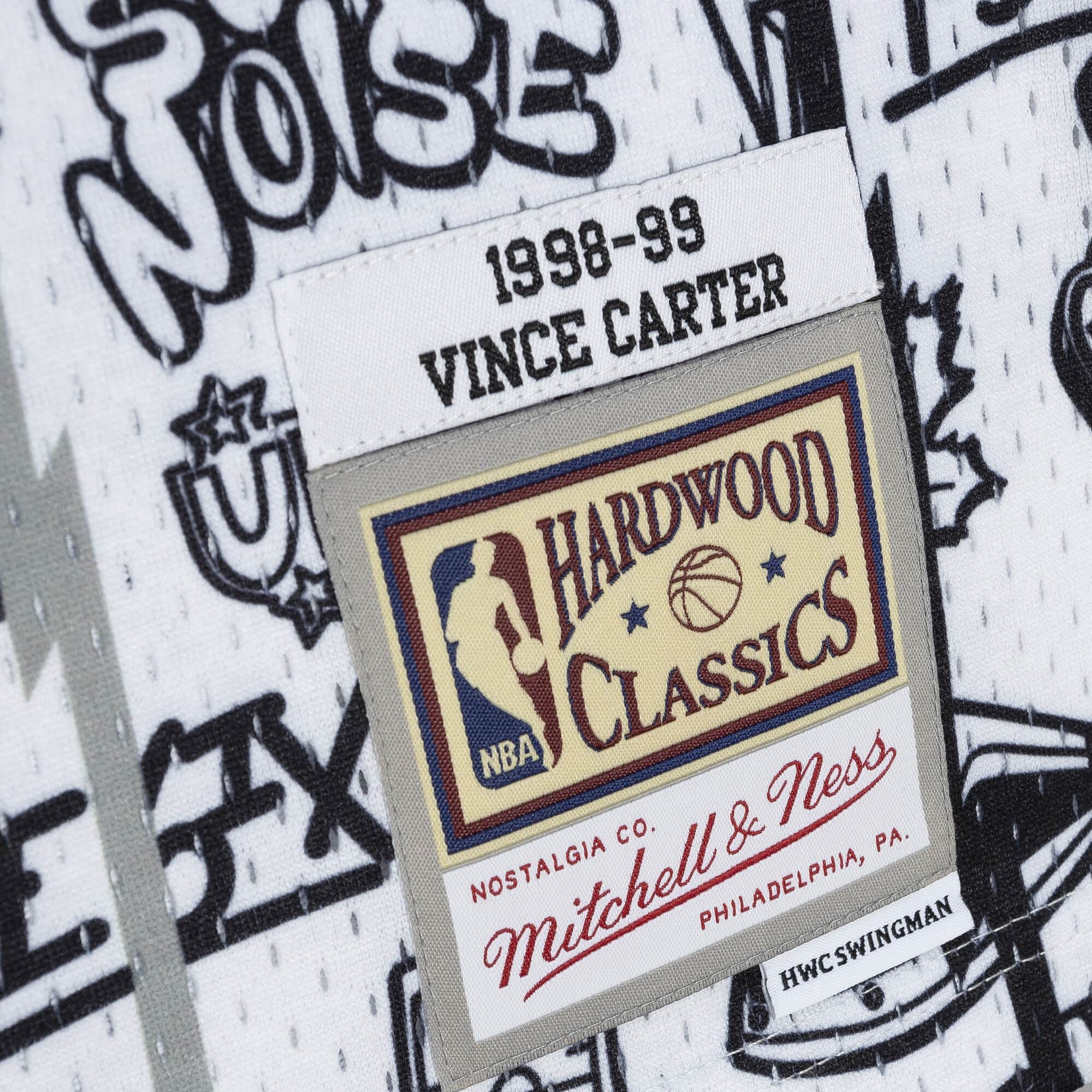 Vince Carter #15 Toronto Raptors Mitchell & Ness Doodle 1998-99 Hardwood Classic Swingman White Jersey - Image 3